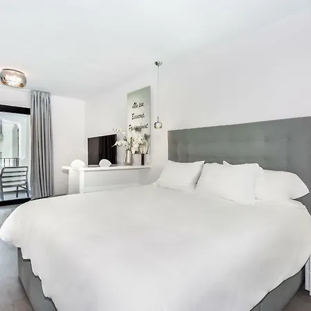 Apartment By Riva - Exclusive, Contemporary In Puerto Banus Gardens *